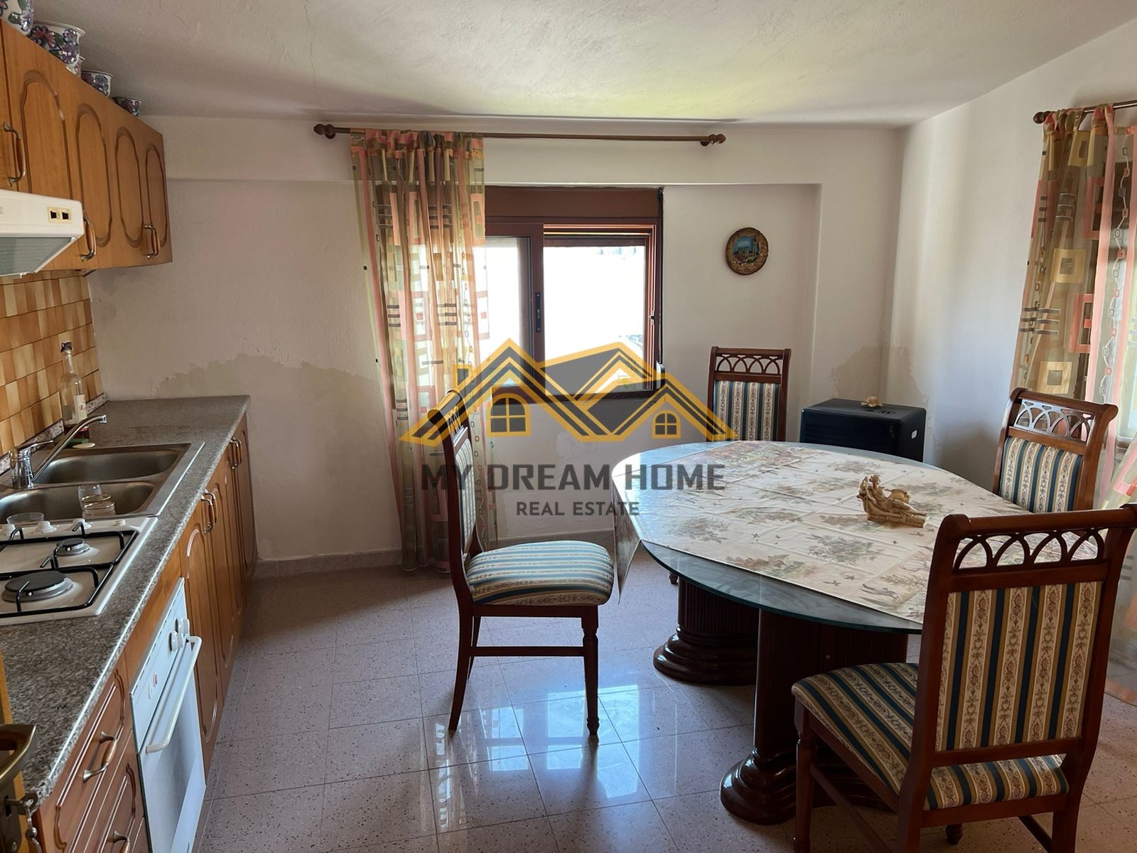 SHITET PENTHOUSE 2+1+VERAND ME PAMJE DETI PLAZH HEKURUDHA DURRES 3