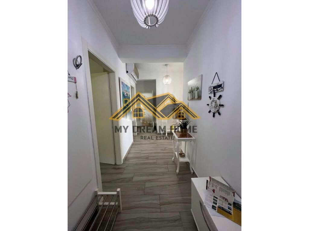 VLORE- AQUAMARINE RESIDENCE: SHESIM APARTAMENT ME PAMJE NGA DETI