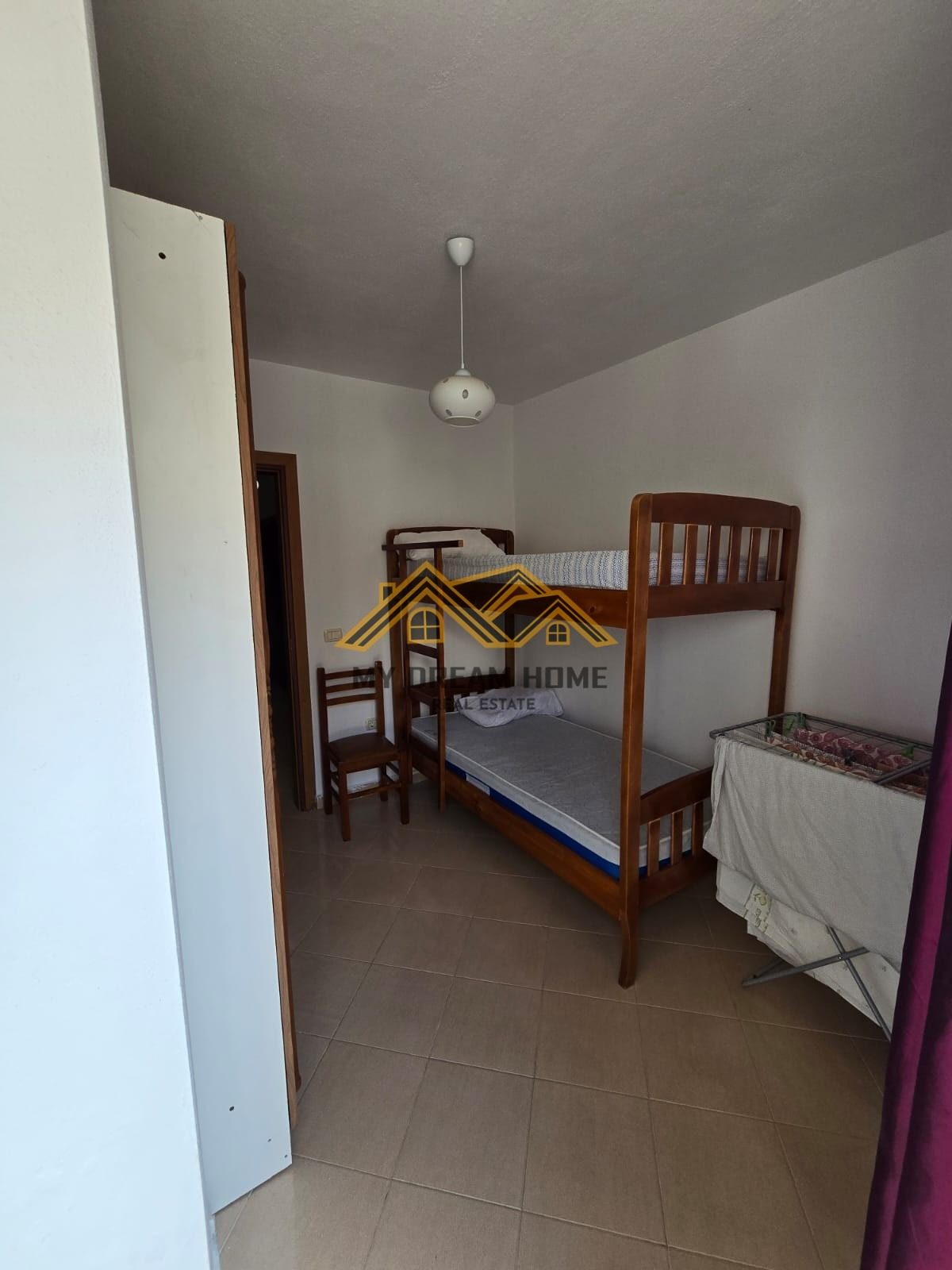 SHITET APARTAMENT 2+1 + POST PARKIMI NE GOLEM. 2