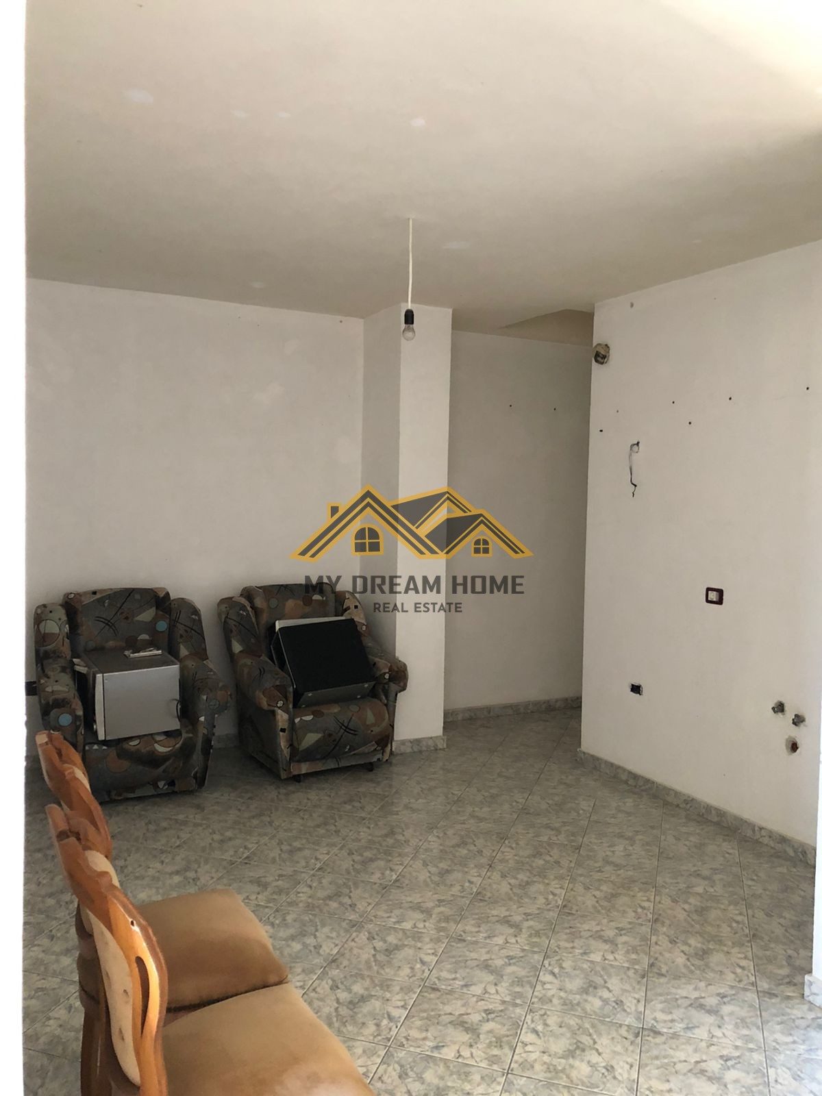 SHITET APARTAMENT 1+1 PLAZH ILIRIA
