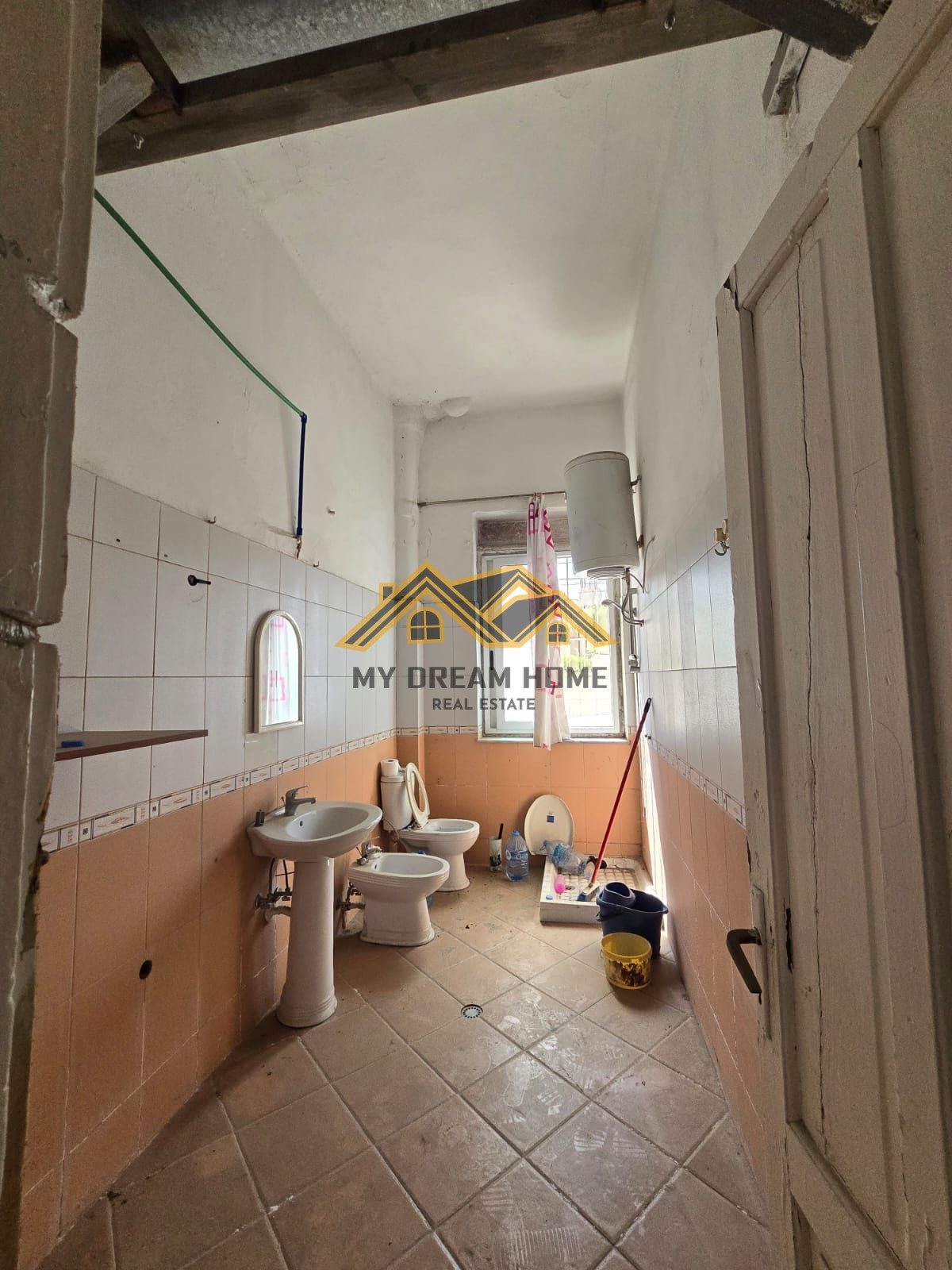 SHITET APARTAMENT 3+1 TEK EFTALI KOCI DURRES! 4