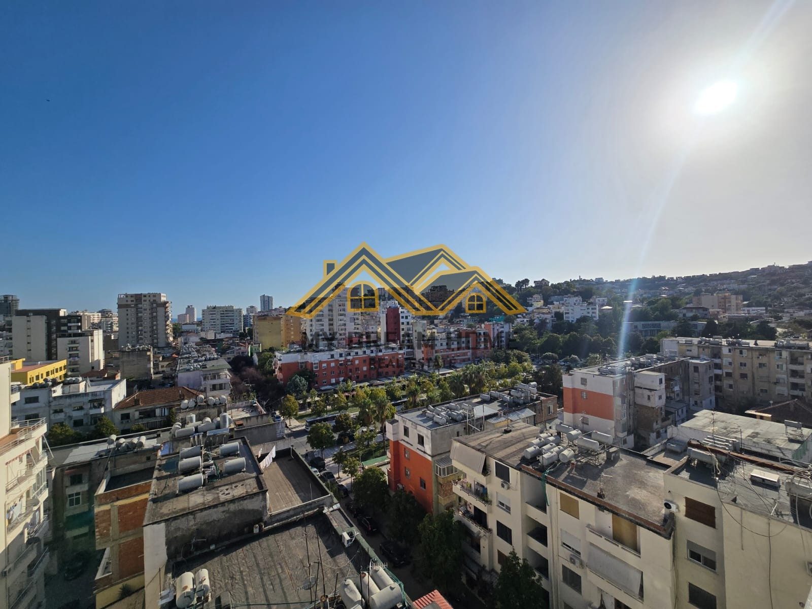SHITET APARTAMENT 2+1+2 TEK MUZEUMI NE DURRES!