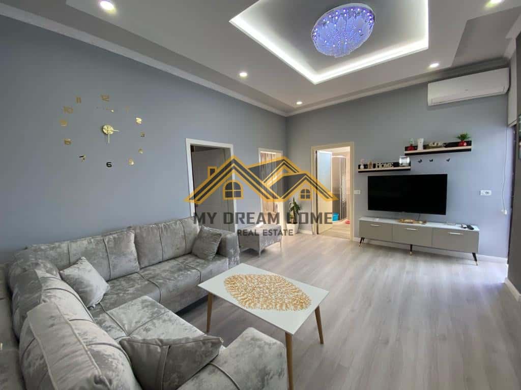 SHITET APARTAMENT 2+1+DEPO,NE RRUGE KRYESORE TEK SPITALI NE DURRES !! 3