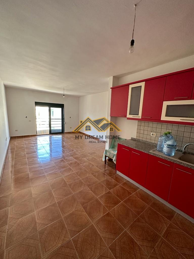 SHESIM APARTAMENT 2+1+2 NE GOLEM 150M NGA DETI PRAN HOTEL “FLOWER”! 2