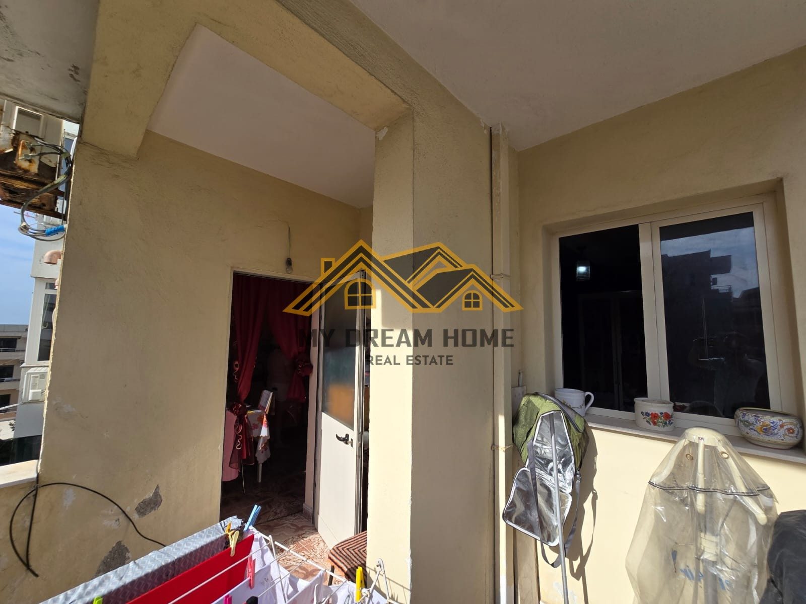 Apartament 1+1+1 Ballkon Në Shitje në Plazh Durrës 3