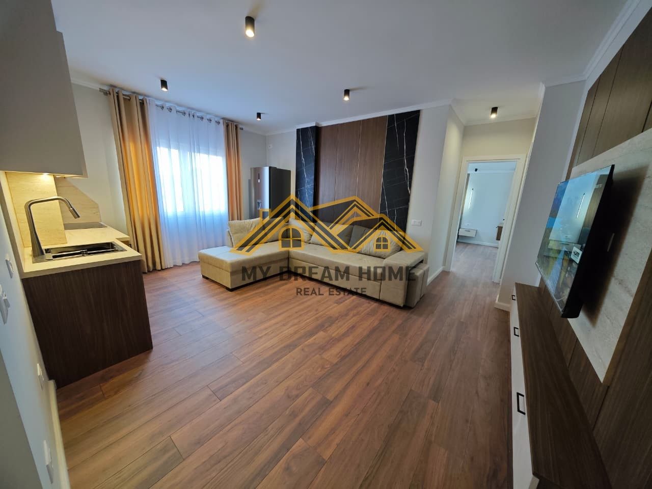 SHITET APARTAMENT 2+1 TEK MARKATA DURRES!!