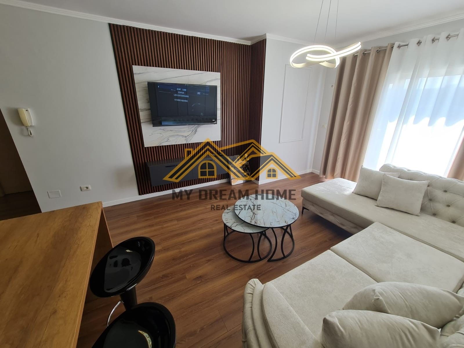 SHITET APARTAMENT NE PLAZH , I MOBILUAR NE DETAJE ! 3