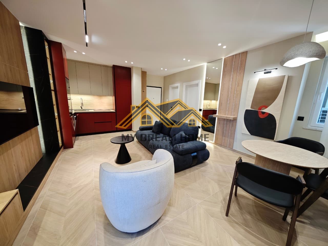 SUPER APARTAMENT 1+1 NE QENDER DURRES, PER SHITJE !