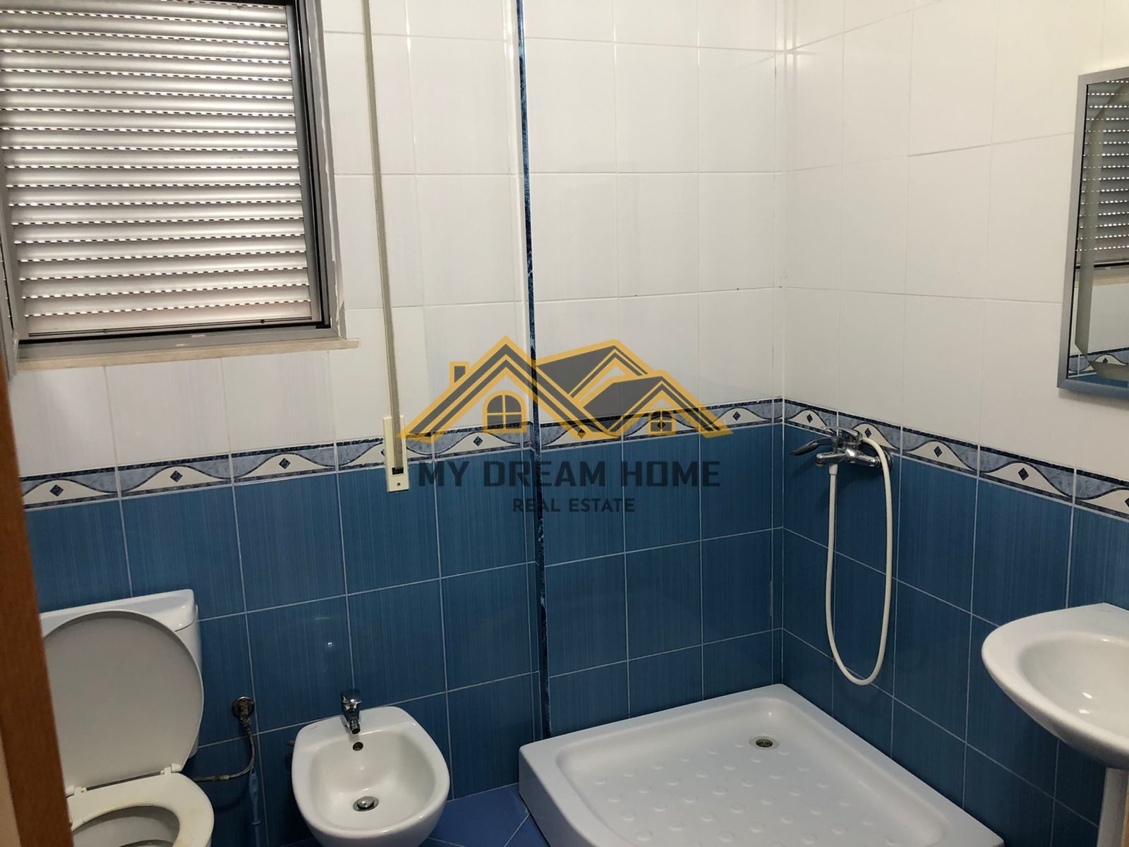 SHITET APARTAMENT 2+1 NE QENDER DURRESIT 2