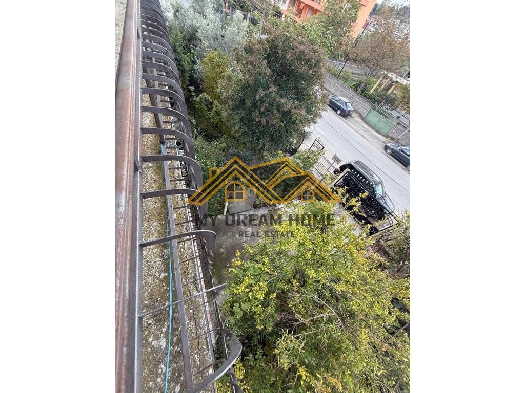 Shitet Vilë 3-katëshe,Buzë rruge– Spitallë, Durrës ! 4