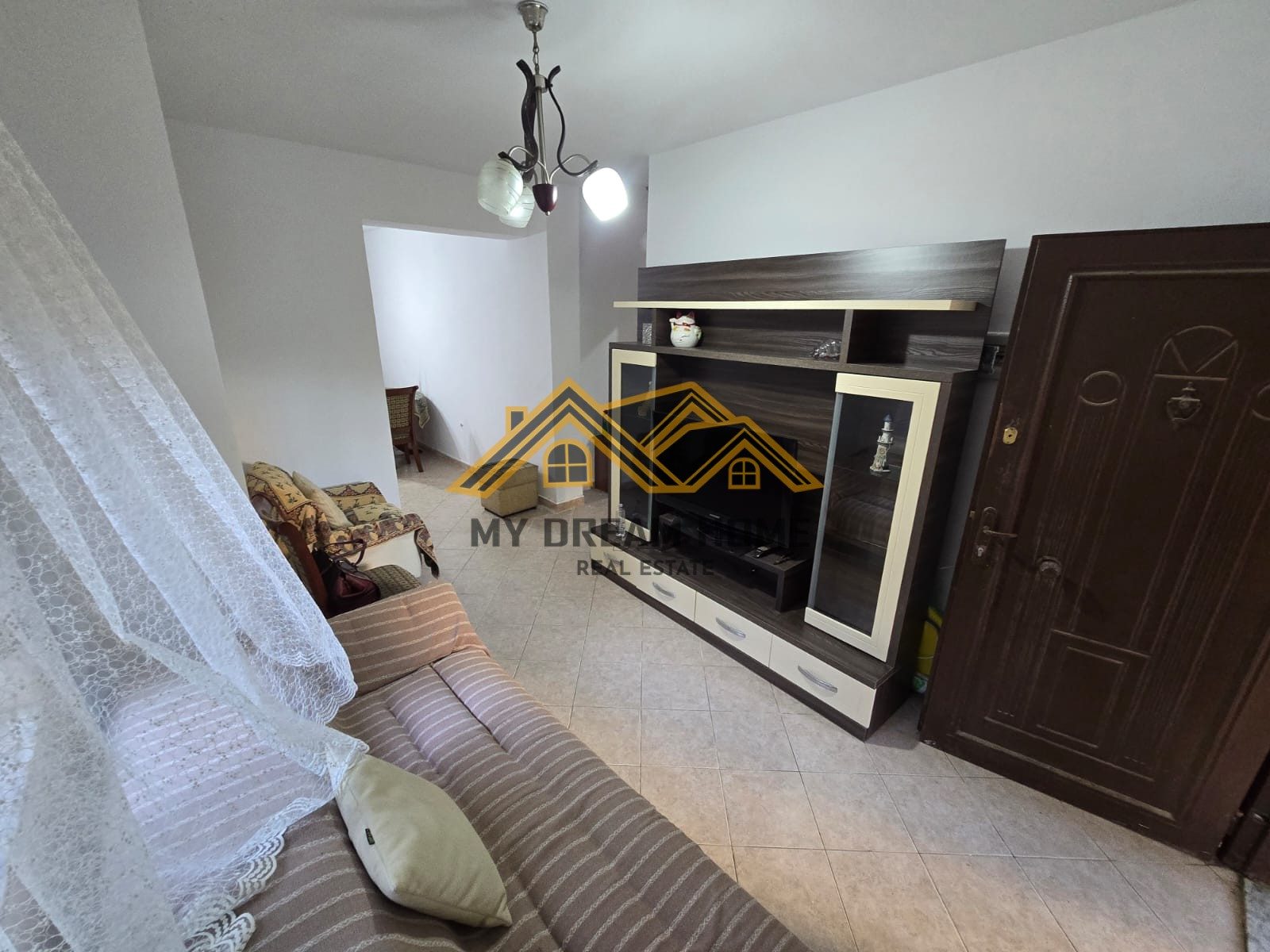 SHITET APARTAMENT 1+1 ME OBORR – SHKËMBI I KAVAJËS,VIJE E DYTE ME DETIN 4