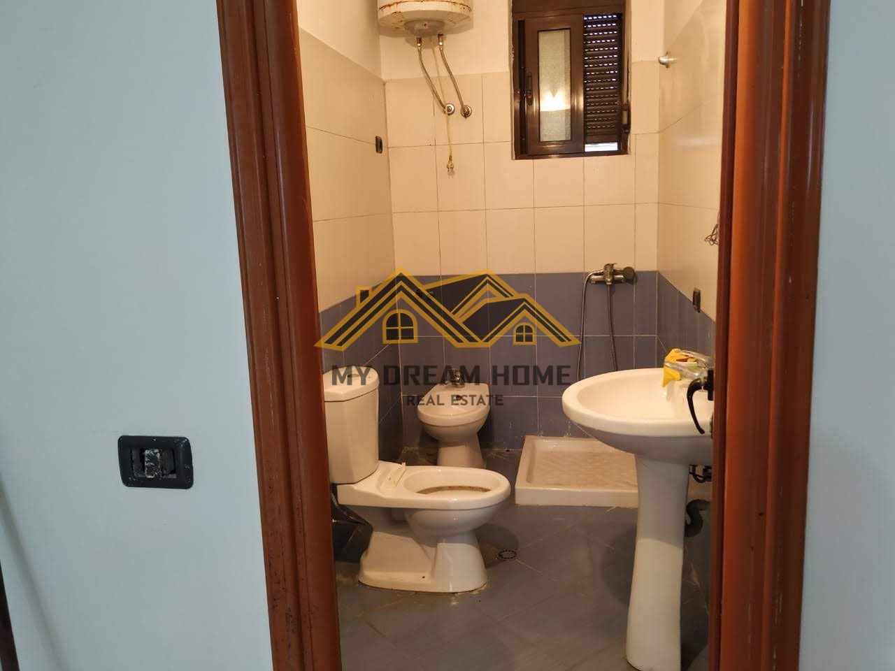 SHITET SHTEPI PRIVATE AFER MUZEUMI ! 4