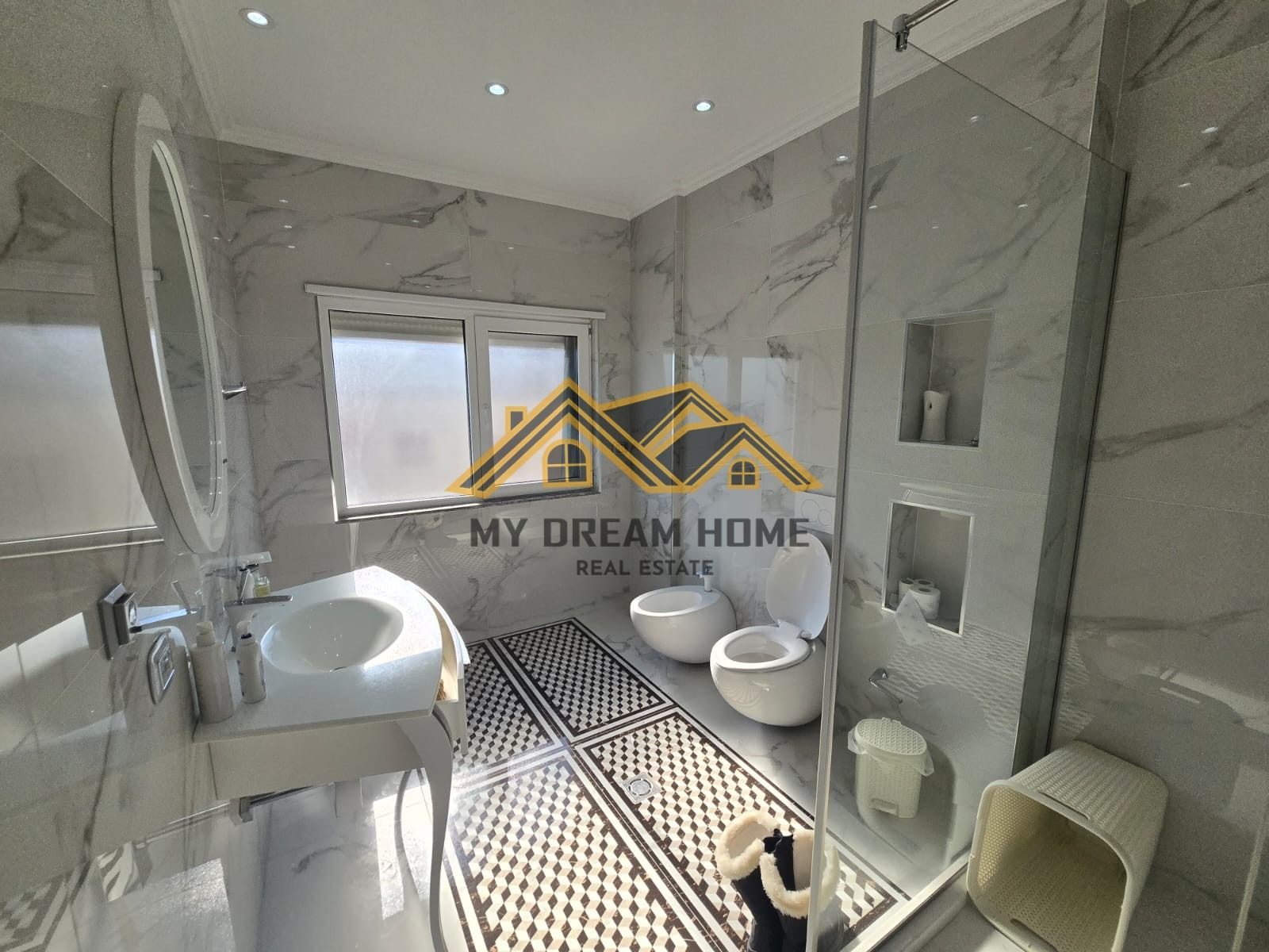 LUXURY APARTAMENT VOLLGA DURRES 4