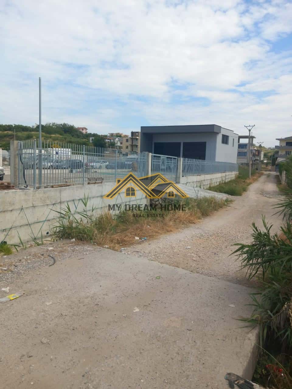 SHITET KAPANON ME 730M2 TOKE DHE 170M2 NDERTIM BUZE RRUGE UNAZES NE PLEPA! 3