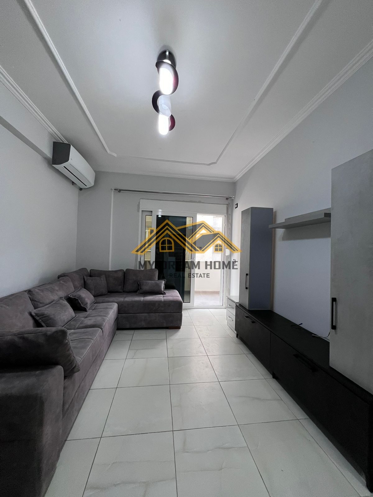 Shitet apartament 1+1 ne Shkemb te Kavajes.