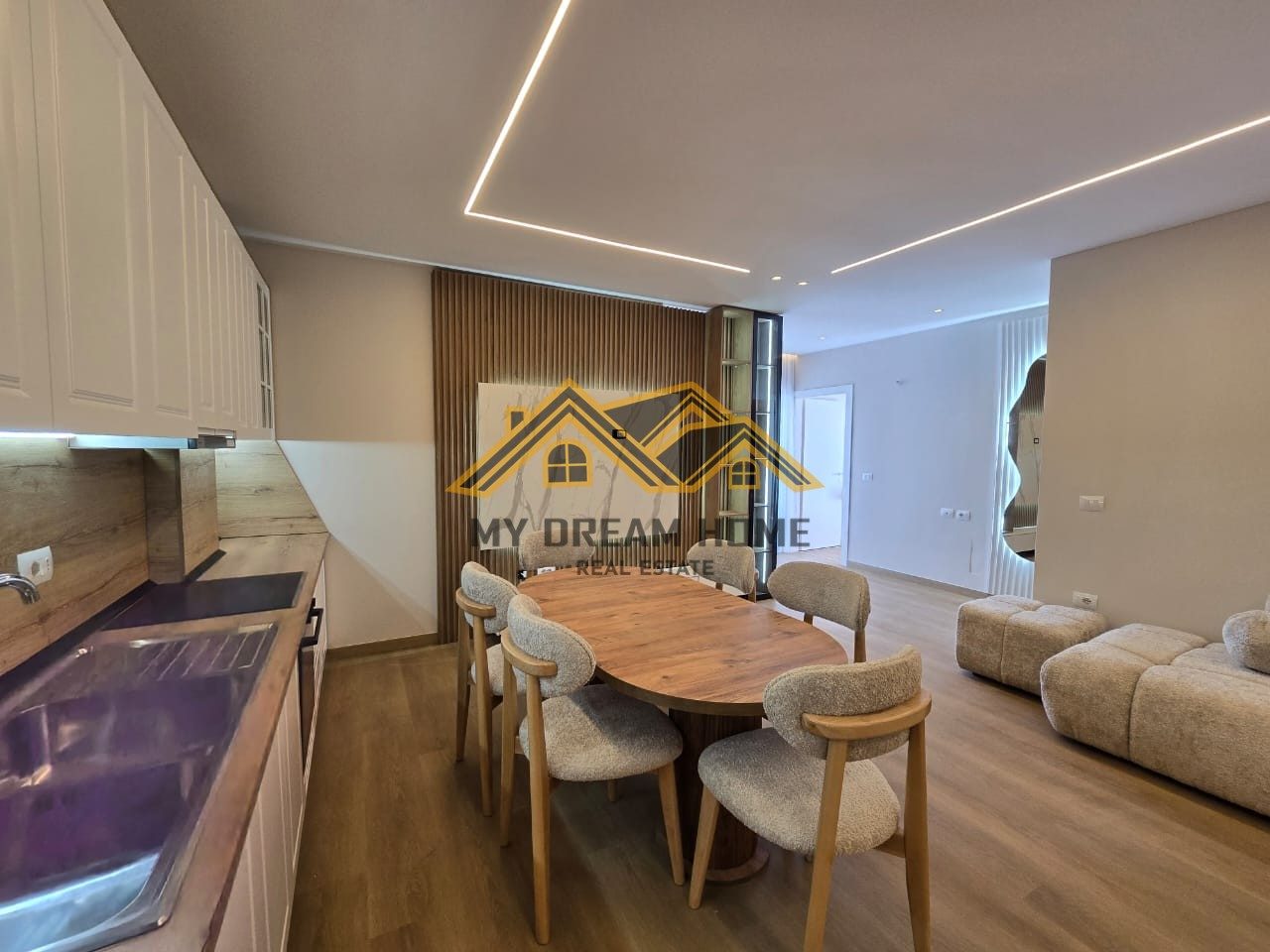 SHITET SUPER APARTAMENT NE GOLEM!