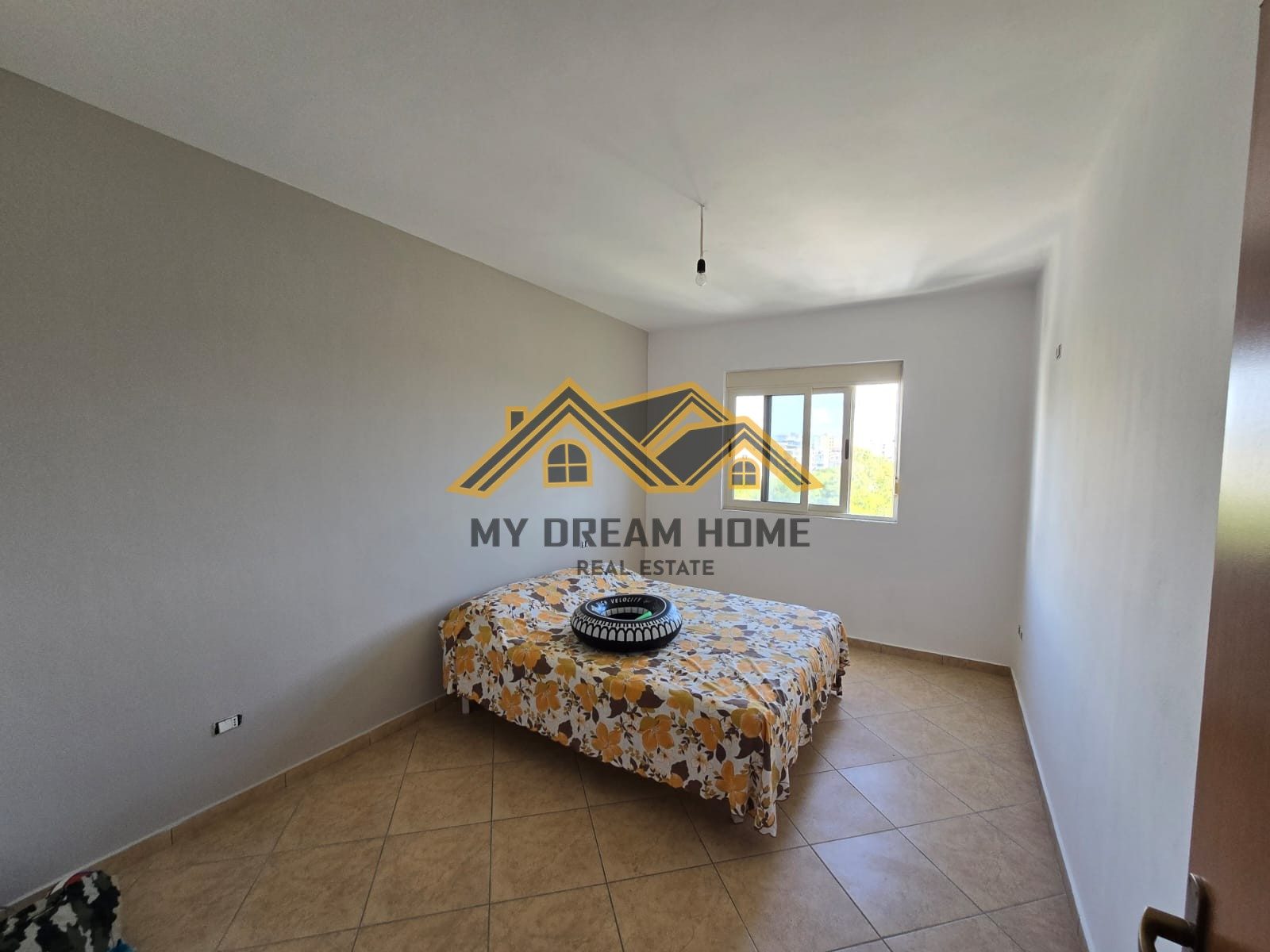SHITET APARTAMENT 2+1 NE PLAZH DURRES !!! 3