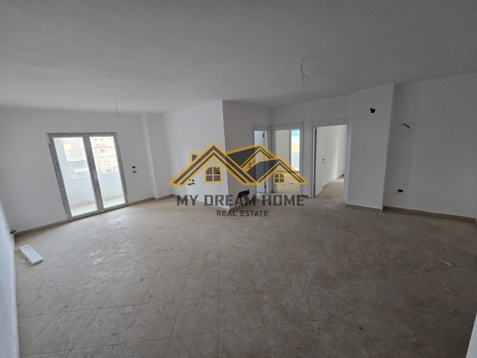 SHITET APARTAMENT 2+1 QENDER DURRES
