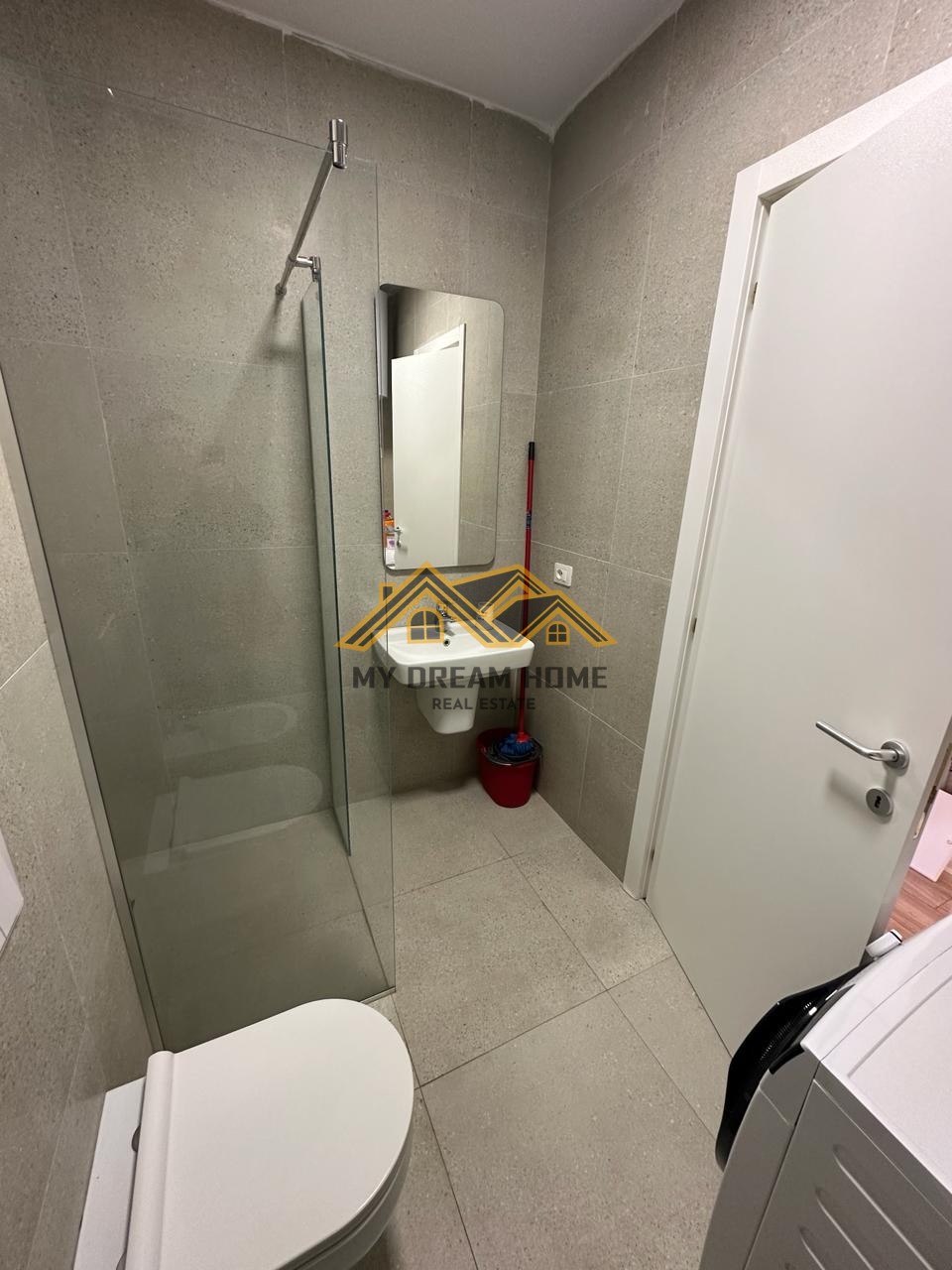 SHITET APARTAMENT 1+1 VIJE E DYTE NGA VILAT NE GJIRIN E LALEZIT, NE KOMPLEKSIN SAN PIETRO! 2