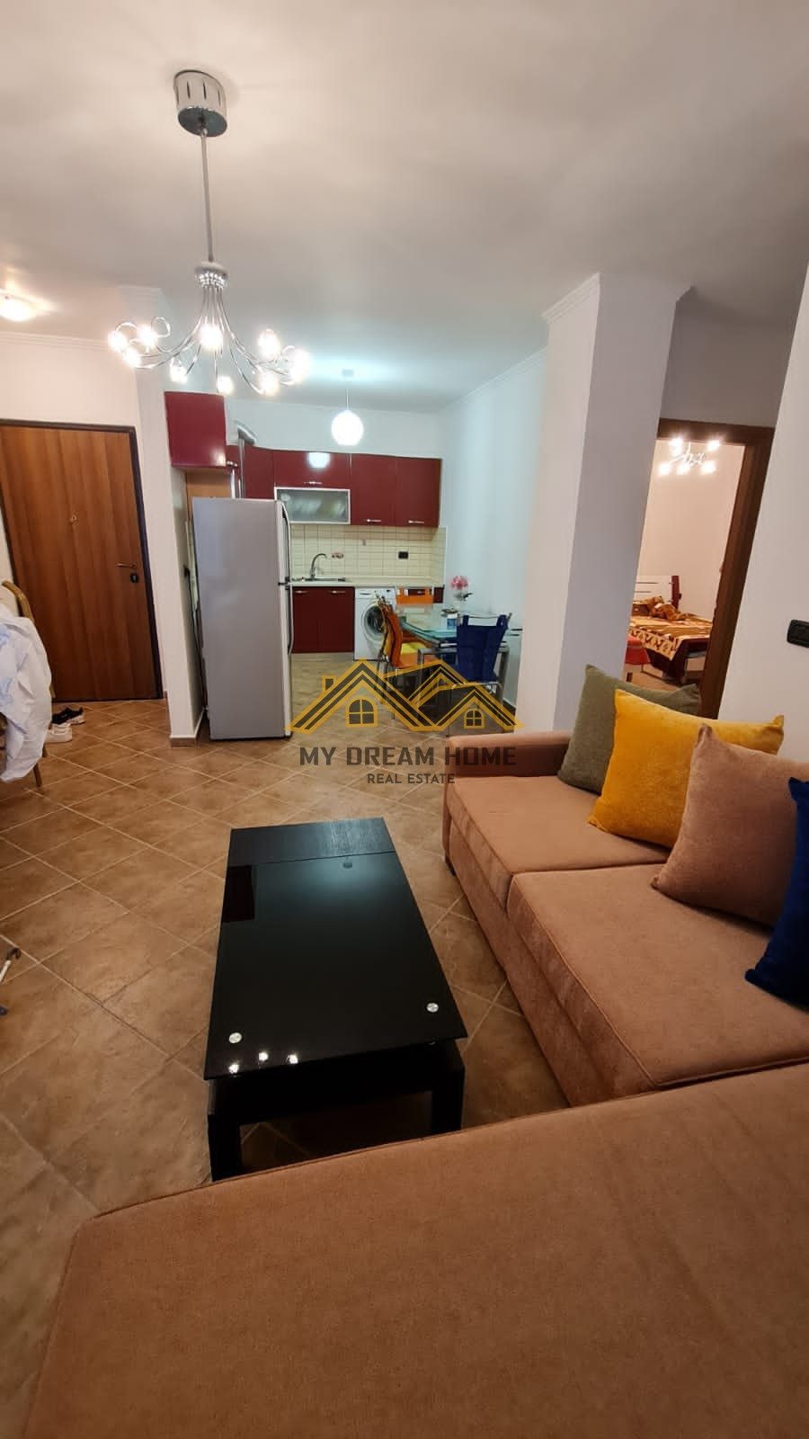 SHITET APARTAMENT 2+1 NE PLAZHIN GOLEM