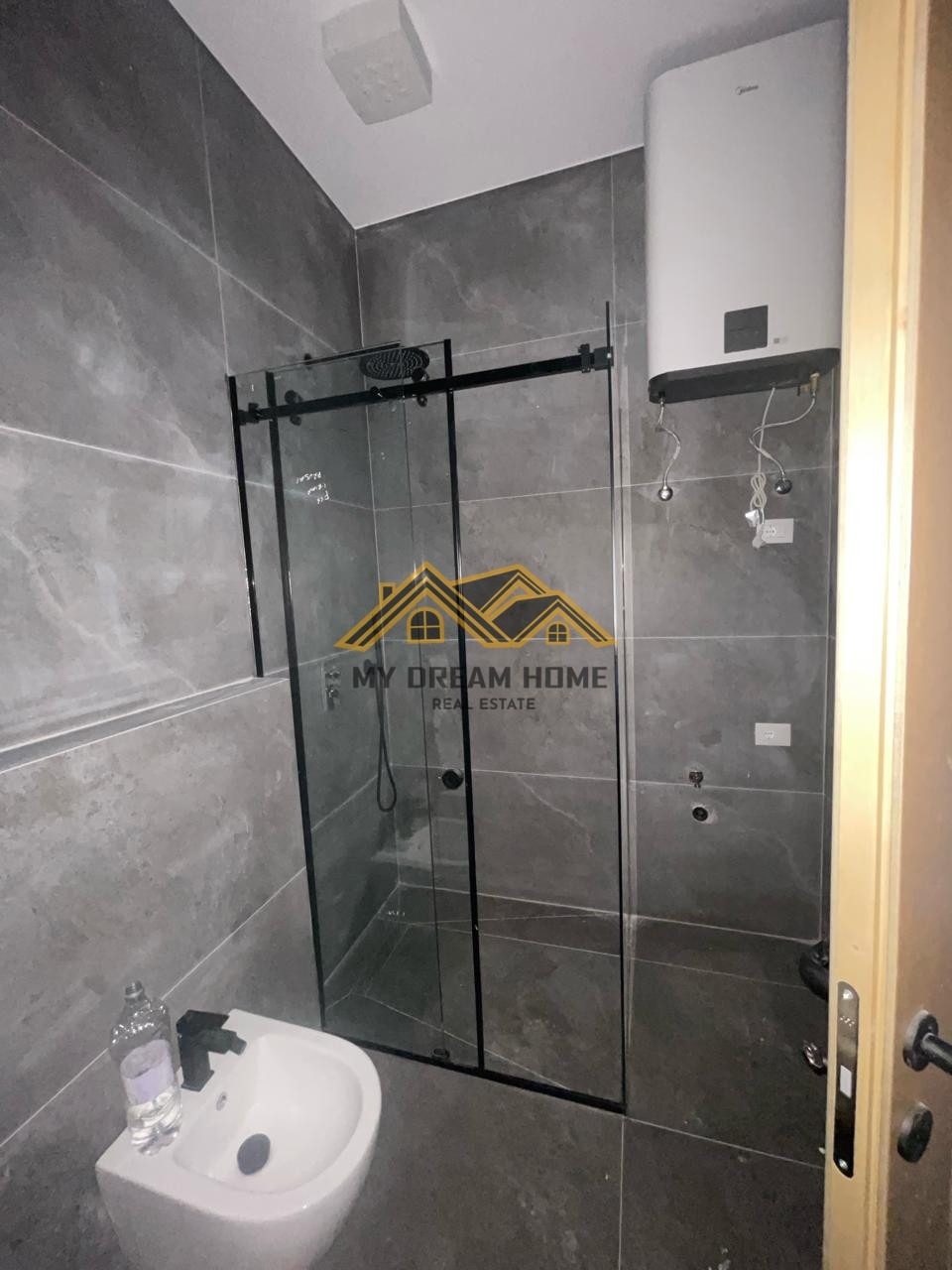 SHITET SUPER APARTAMENT 1+1 FULL PAMJE DETI 3