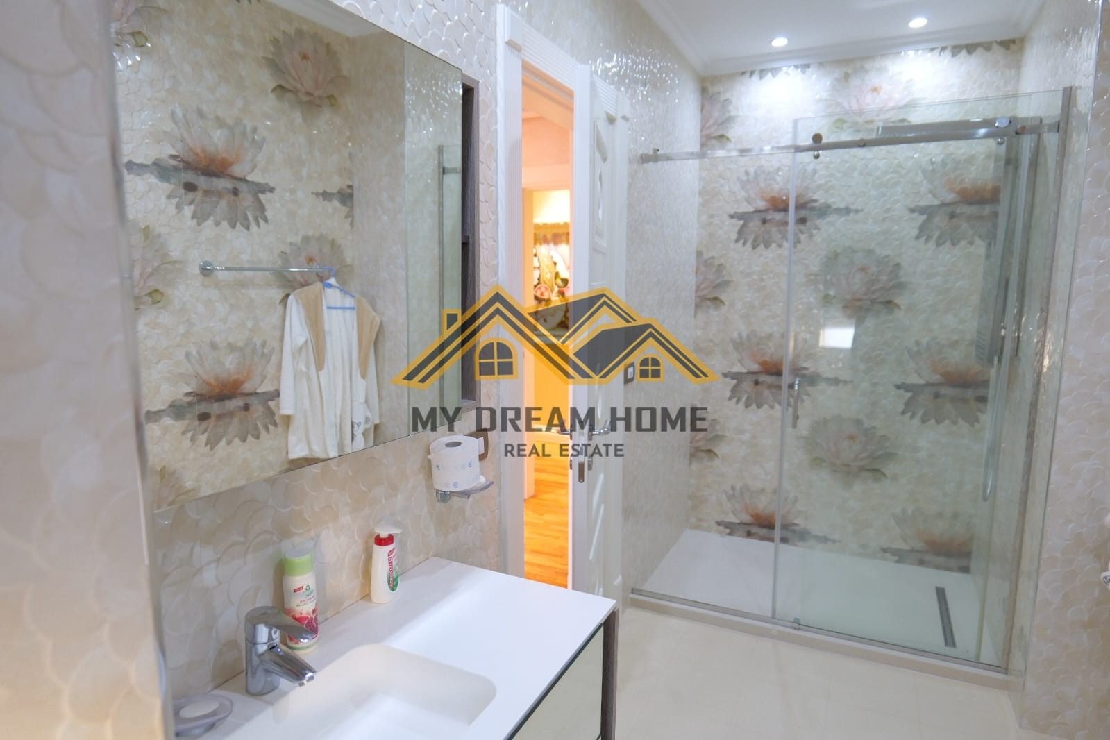 LUXURY APARTAMENT VOLLGA DURRES 3