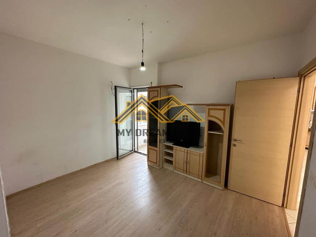 SHITET APARTAMENT 2+1+2 NE QENDER DURRESIT 4