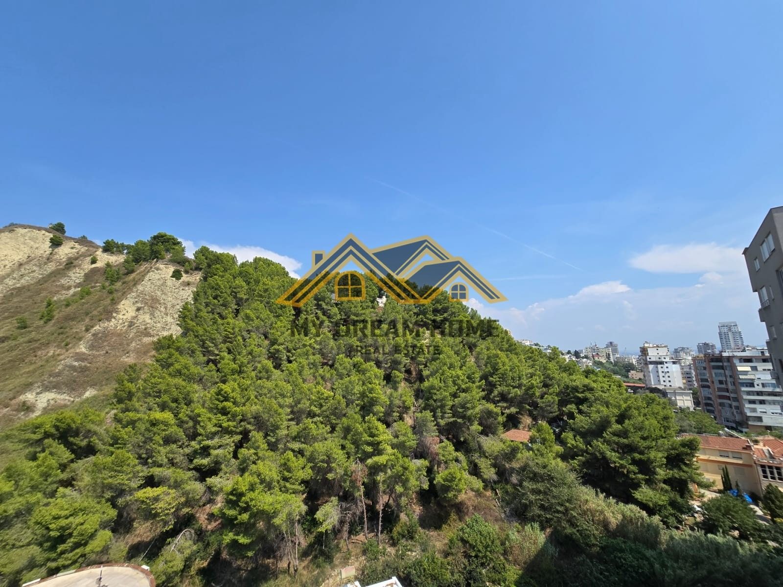 Shitet apartament Apartament 3+1+2 në Vollga, Durrës! 3