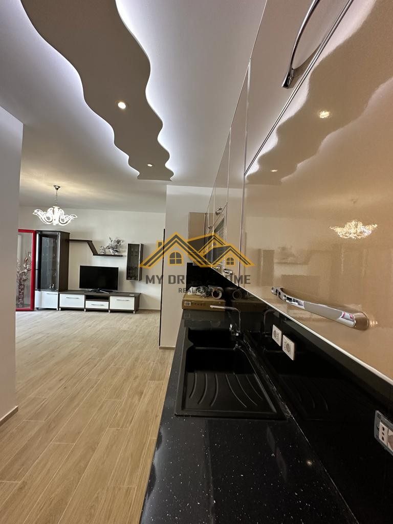 SHITET APARTAMENT 2+1 PLAZH, DURRES! 3
