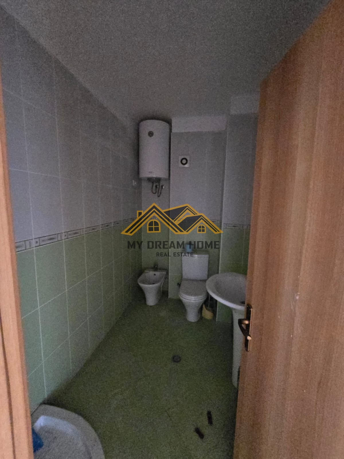SHITET APARTAMENT 1+1 NE PLAZH DURRES!