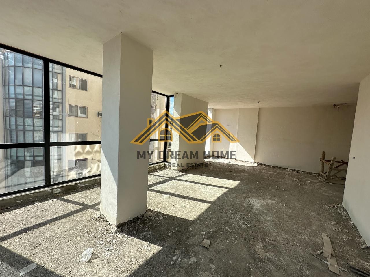 SHITET APARTAMENT 2+1+2 NE QENDER DURRES! 3