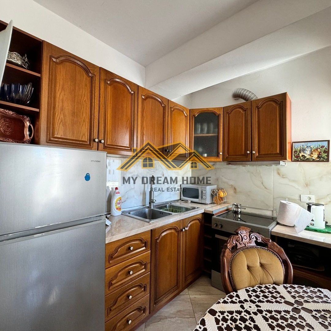SHITET APARTAMENT 2+1 TEK ISH FABRIKA BUKES 3