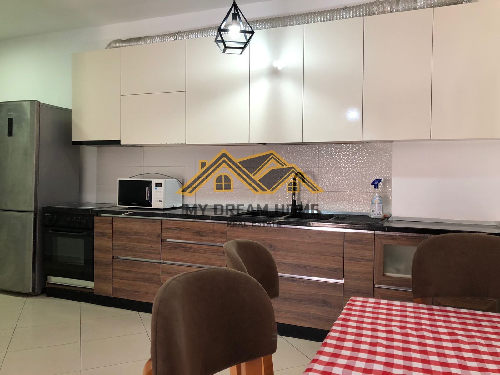 SHITET APARTAMENT 2+1 NE QENDER DURRESIT 3
