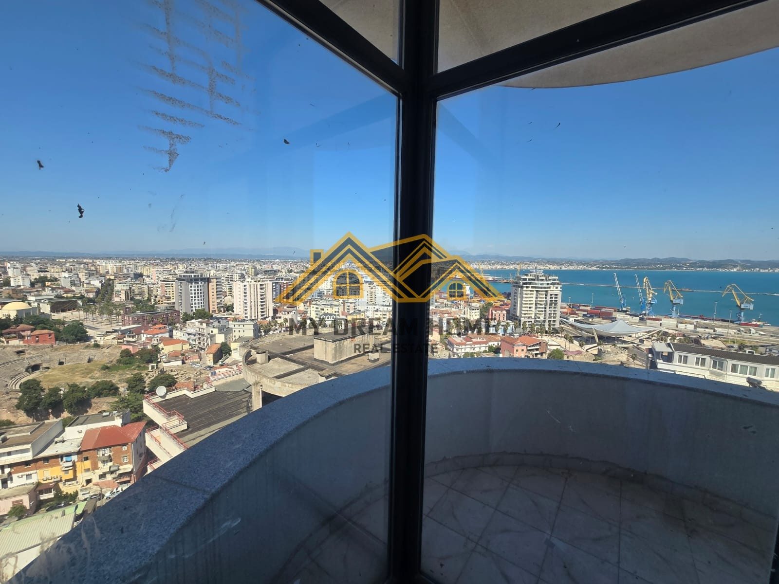 Apartament 2+1+2+2 Ballkone per Shitje ne Vollga,Durres Pamje e Plote nga Deti