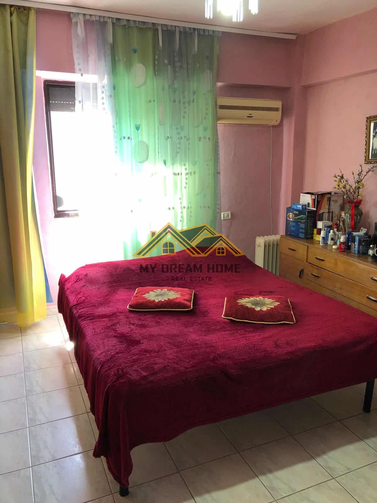 SHITET APARTAMENT 2+1 RRUGA E RE E PORTIT! 4