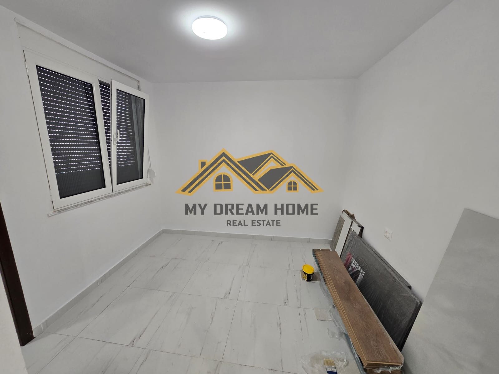 Shitet , Shtëpi Private 2-katëshe , Lagjja Re ,Durres