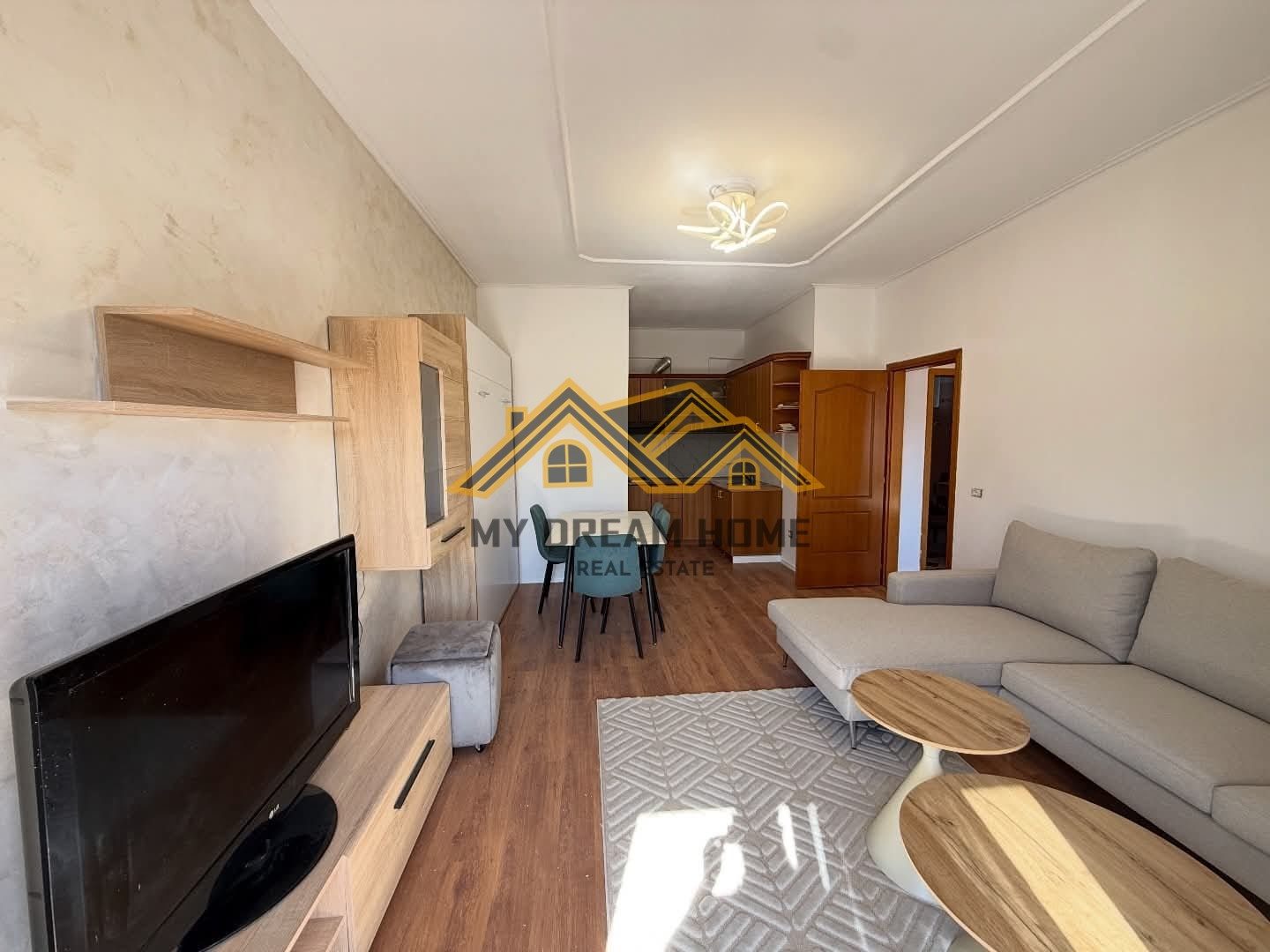 SHITET APARTAMENT 1+1 PLAZH DURRES