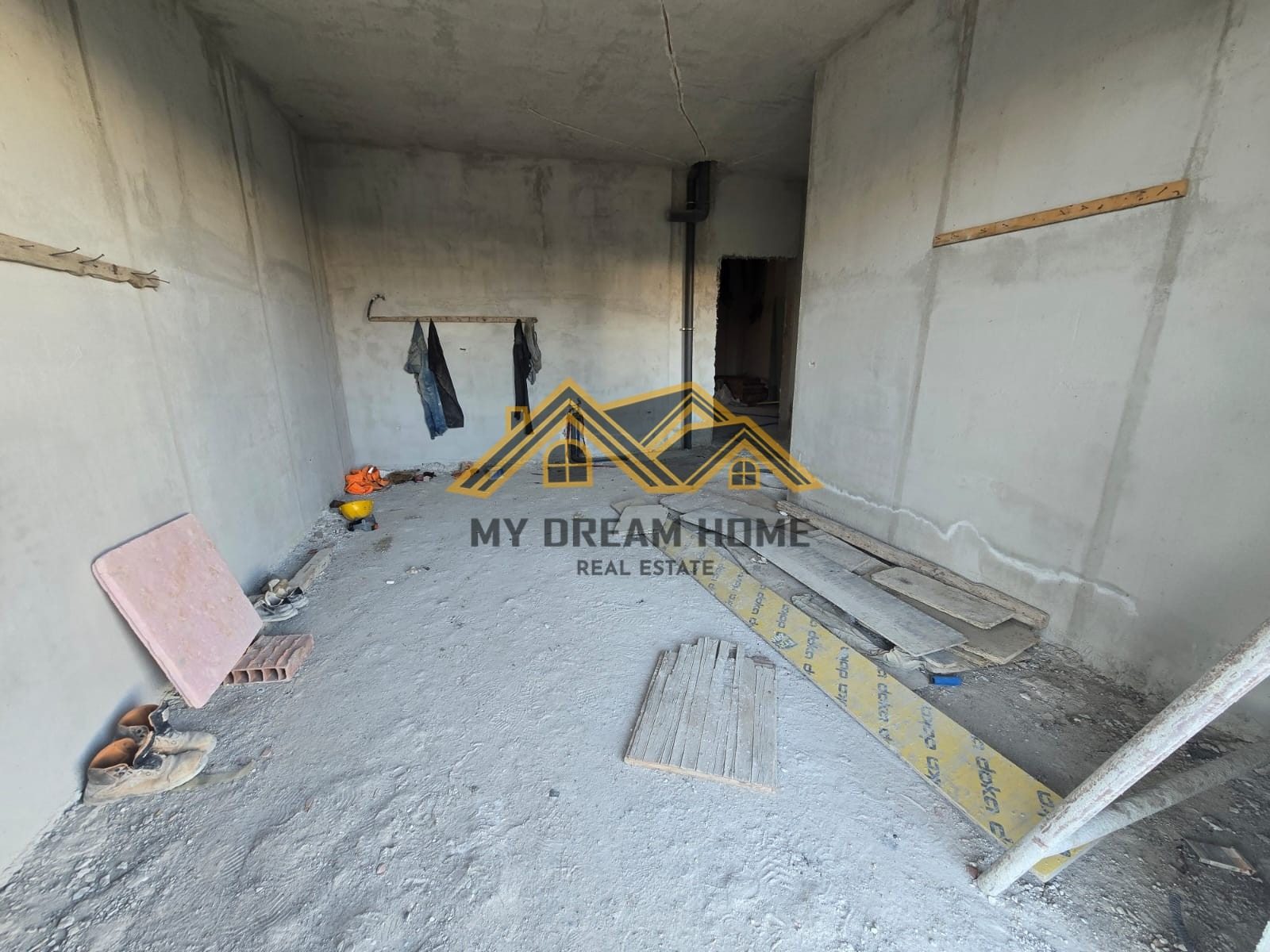 SHITET APARTAMENT 1+1 ME OBORR NE REZIDENCEN E RE NE ,GOLEM!