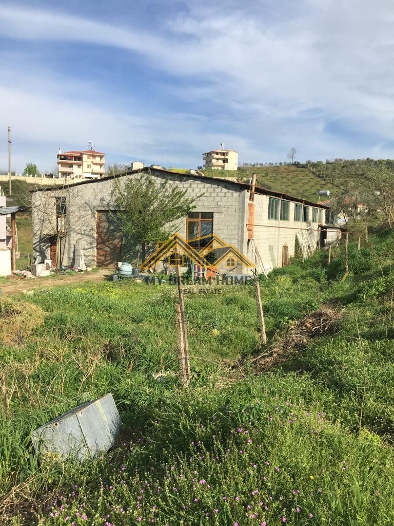 KAPANON DHE TOKE NE SHKALLNUR DURRES,PER SHITJE!