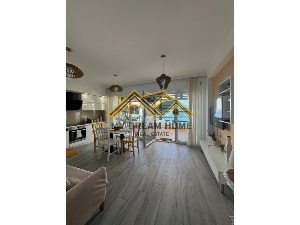 VLORE- AQUAMARINE RESIDENCE: SHESIM APARTAMENT ME PAMJE NGA DETI