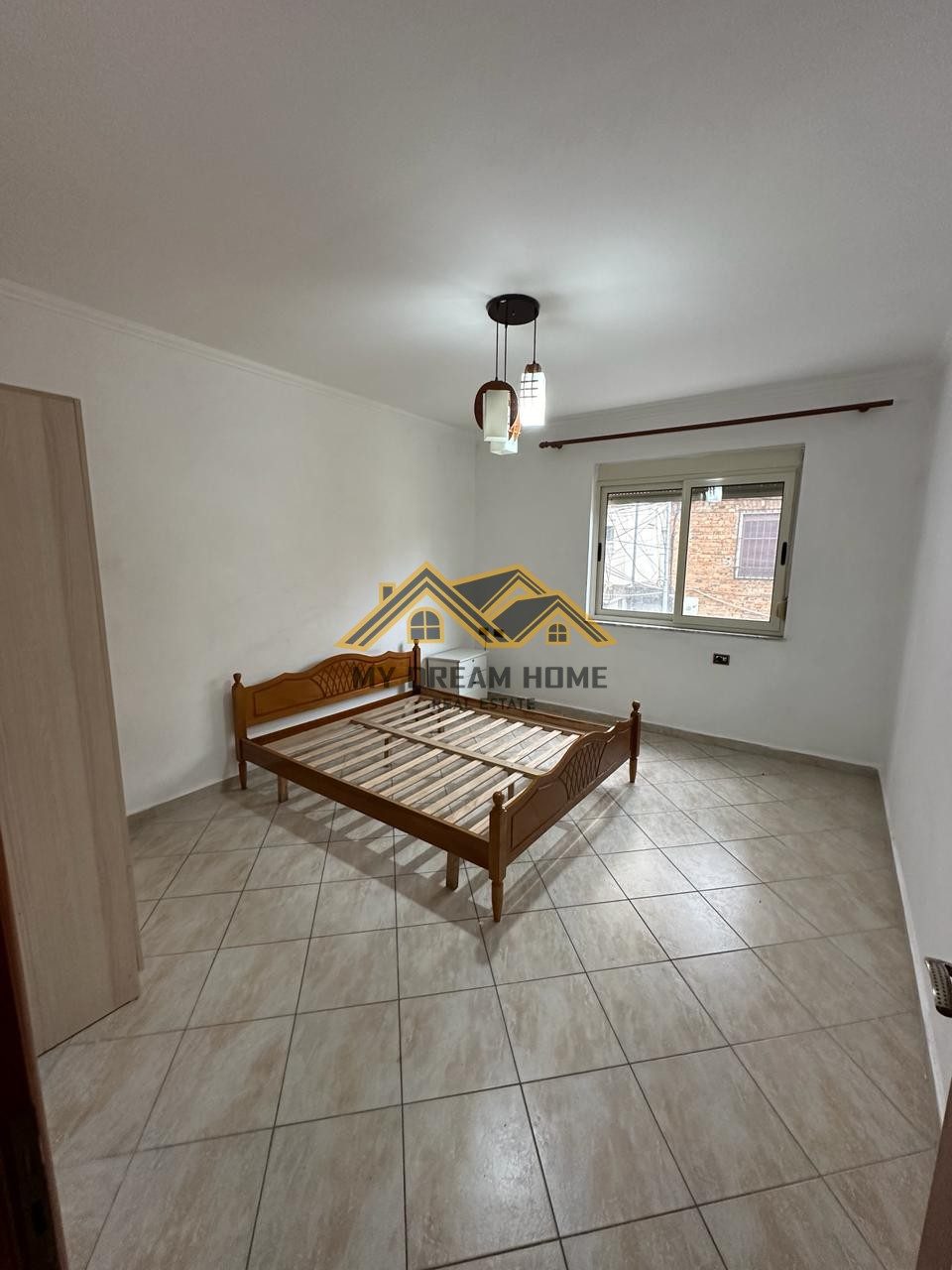 SHITET APARTAMENT 1+1 PRAN KAZAZIT DURRES! 3