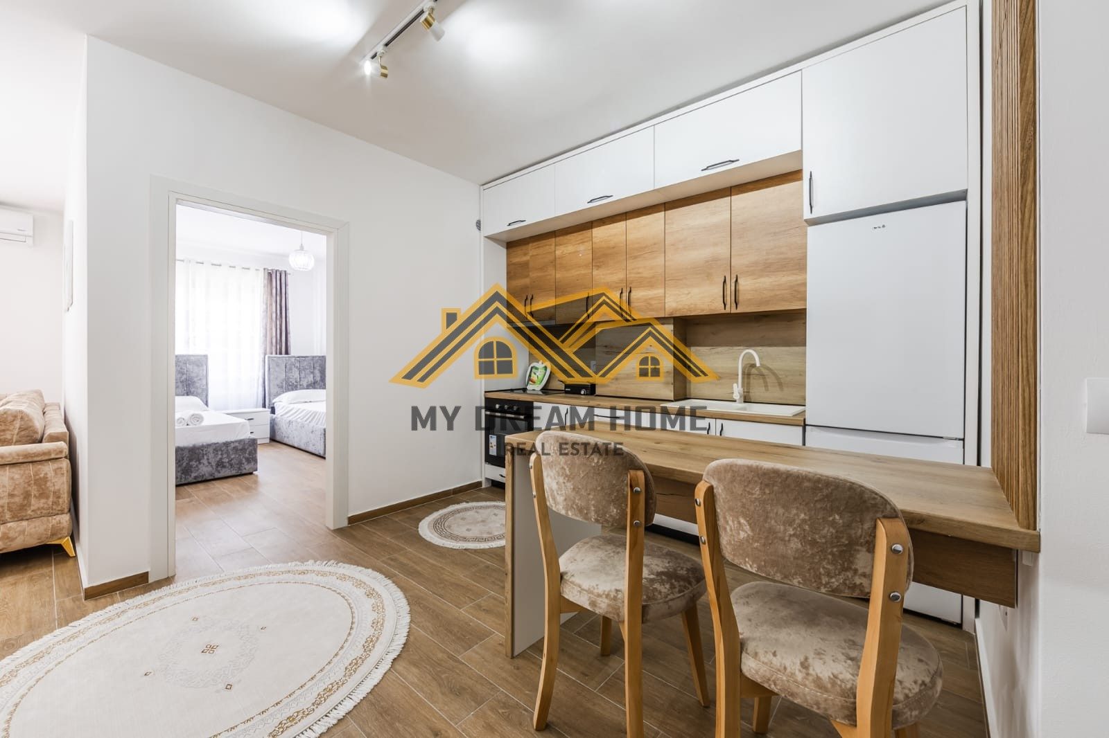 SHITET SUPER APARTAMENT NE GOLEM!