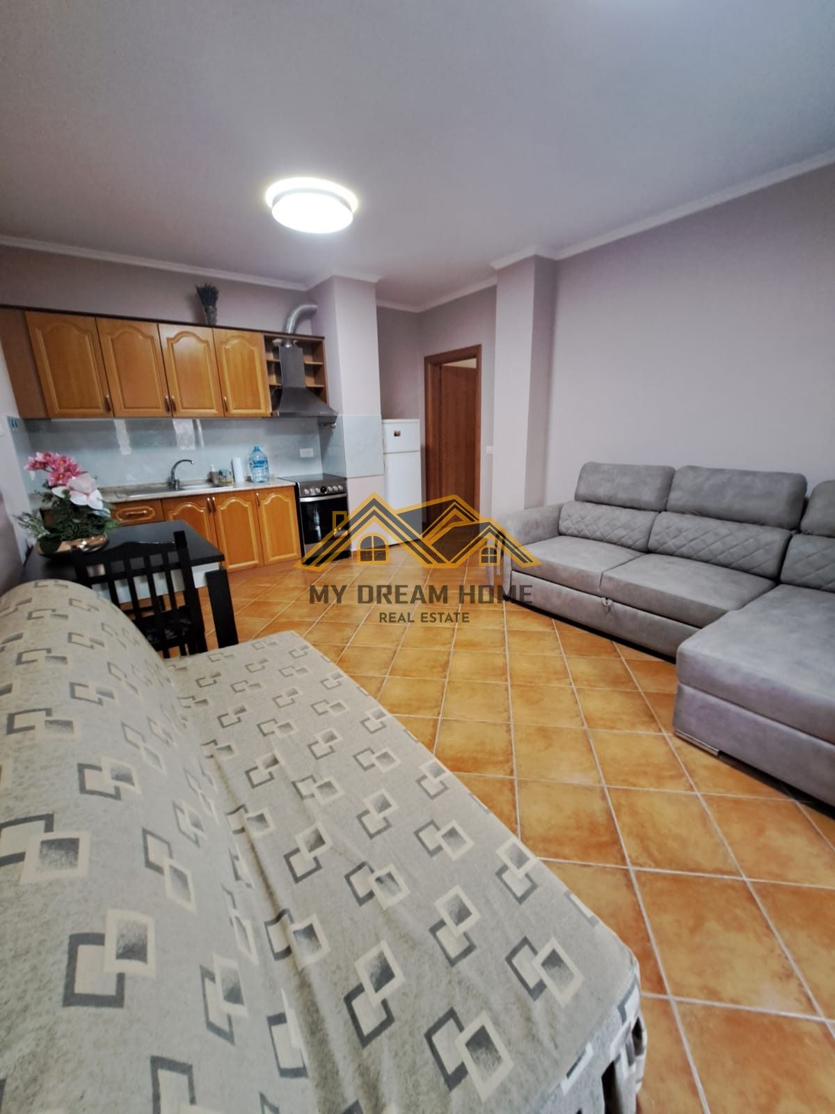 SHITET APARTAMENT 1+1 ILIRIA PLAZH DURRES