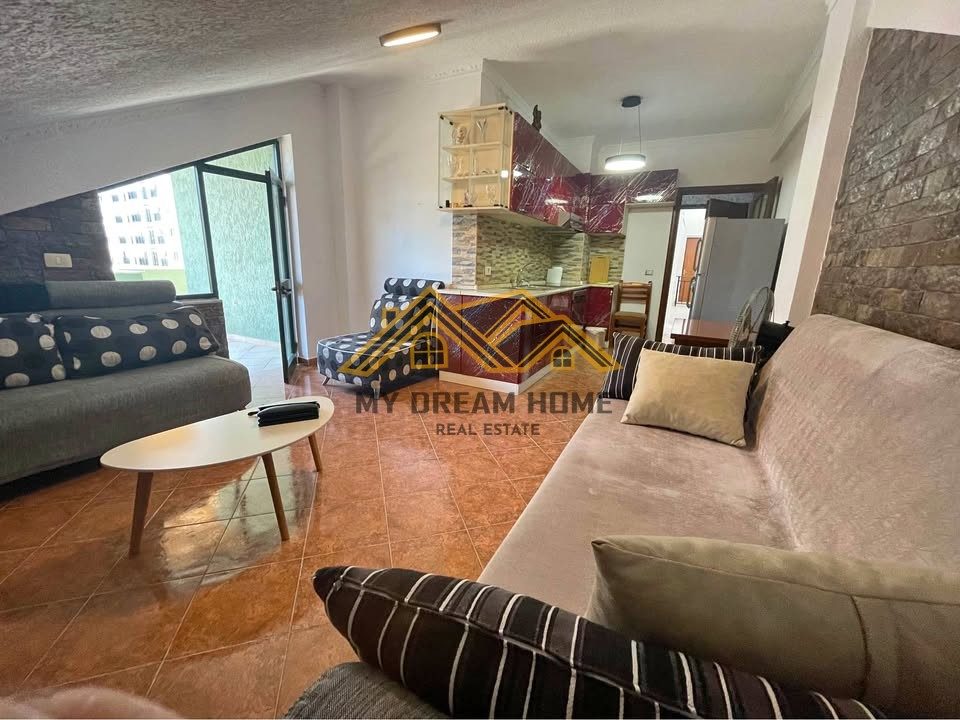 Apartament 2+1+verand Për Shitje në Golem,