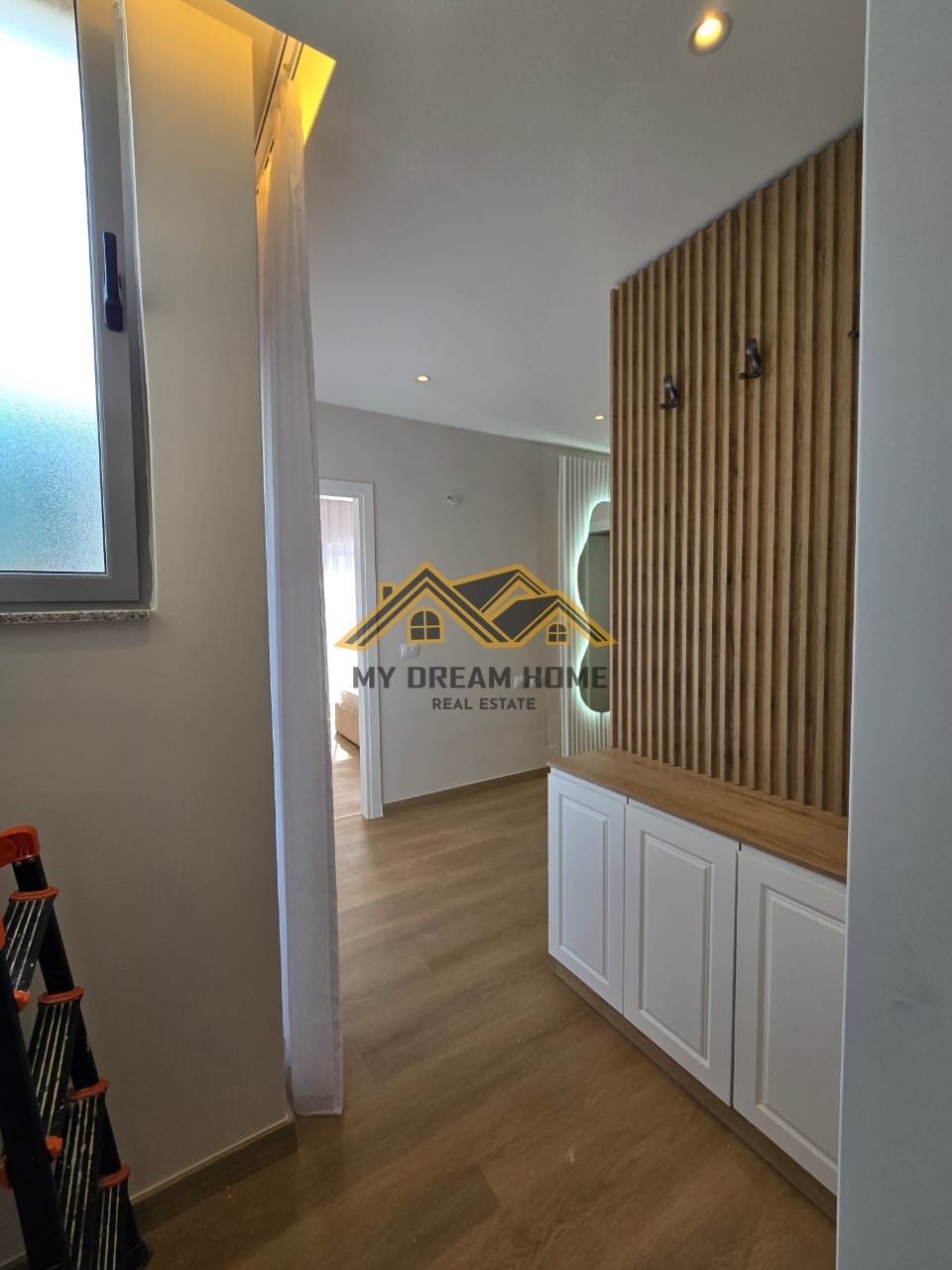 SHITET SUPER APARTAMENT NE GOLEM!