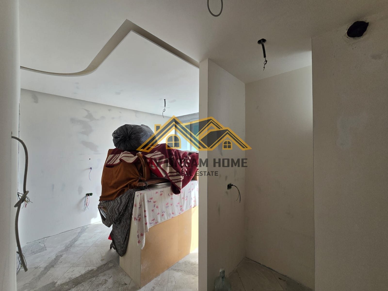 SHITET APARTAMENT 2+1+3 QENDER DURRES! 3