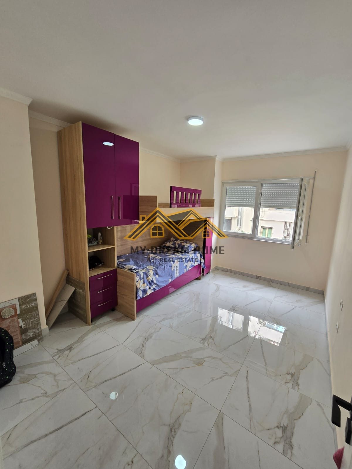 SHITET APARTAMENT 2+1 PRAN HOTEL VIVAS PLAZH DURRES 3
