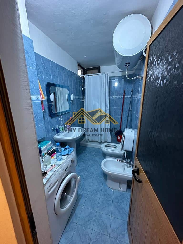 SHITET APARTAMENT 2+1 AFER STACIONIT TRENIT NE DURRES! 2