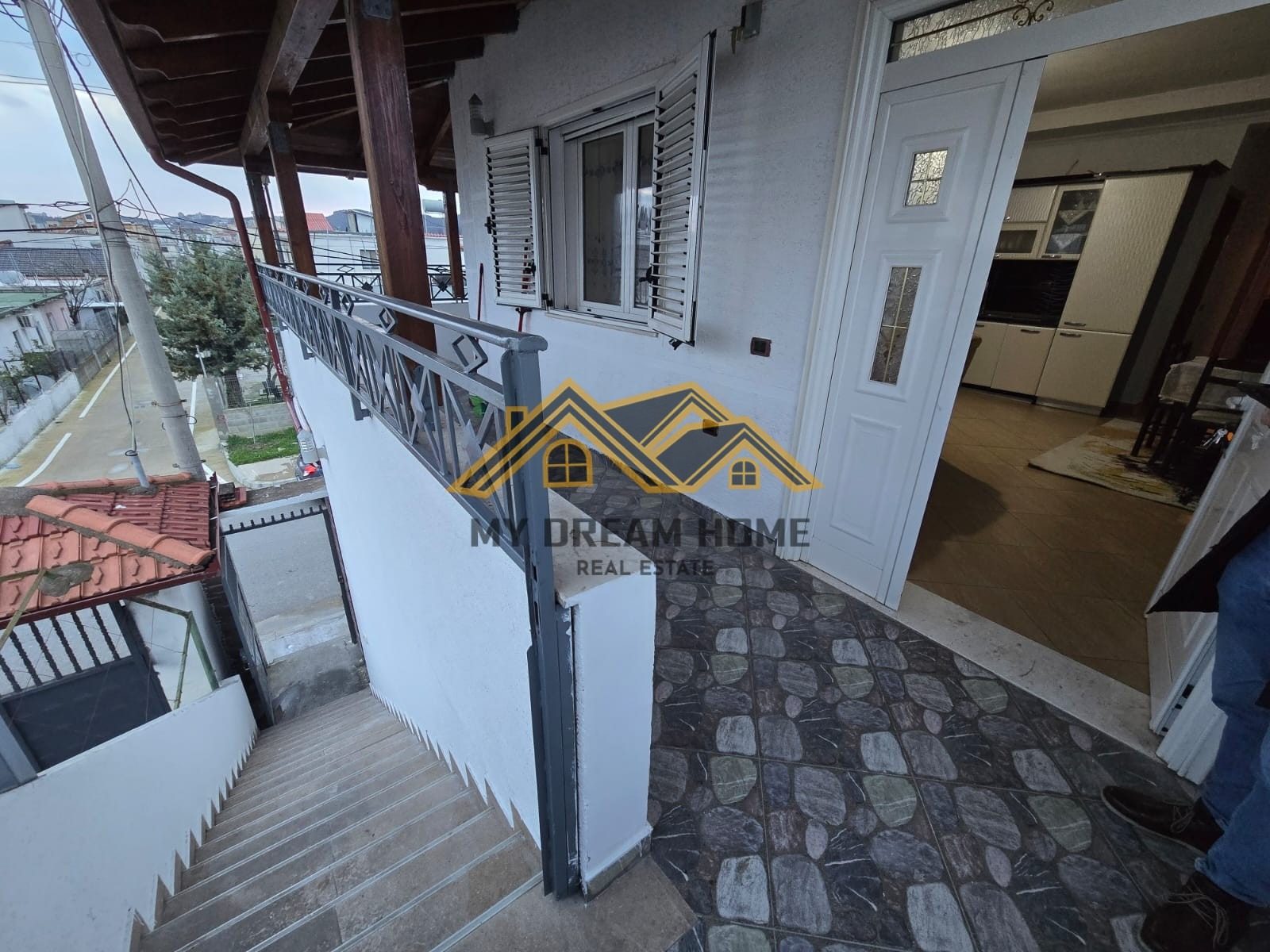 SHITET SHTEPI DHE NJESI BIZNESI 2-KATESHE, LAGJA 15, DURRES