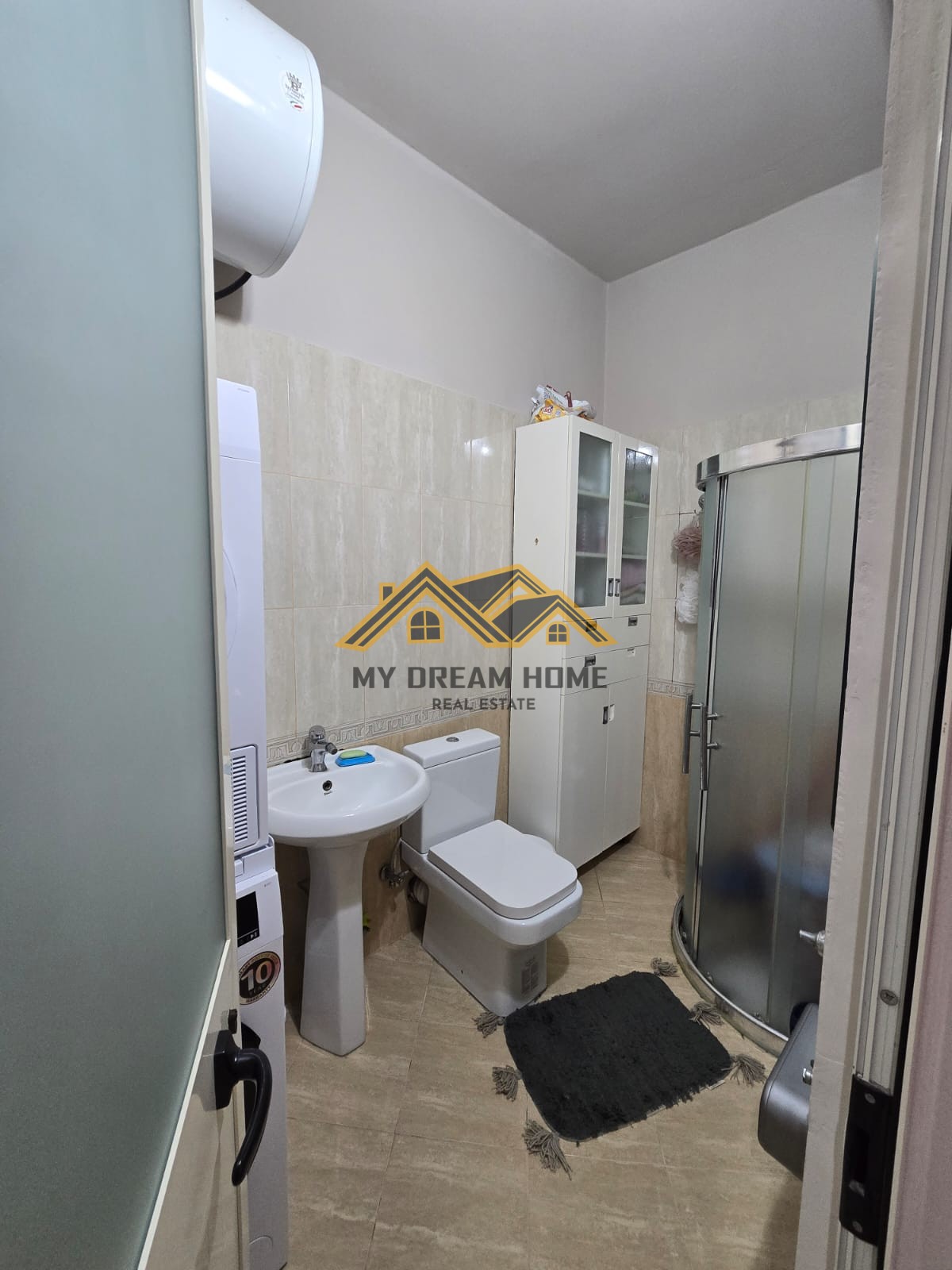 SHitet Apartament 2+1 Pran Galaktikut, Durrës!! 2
